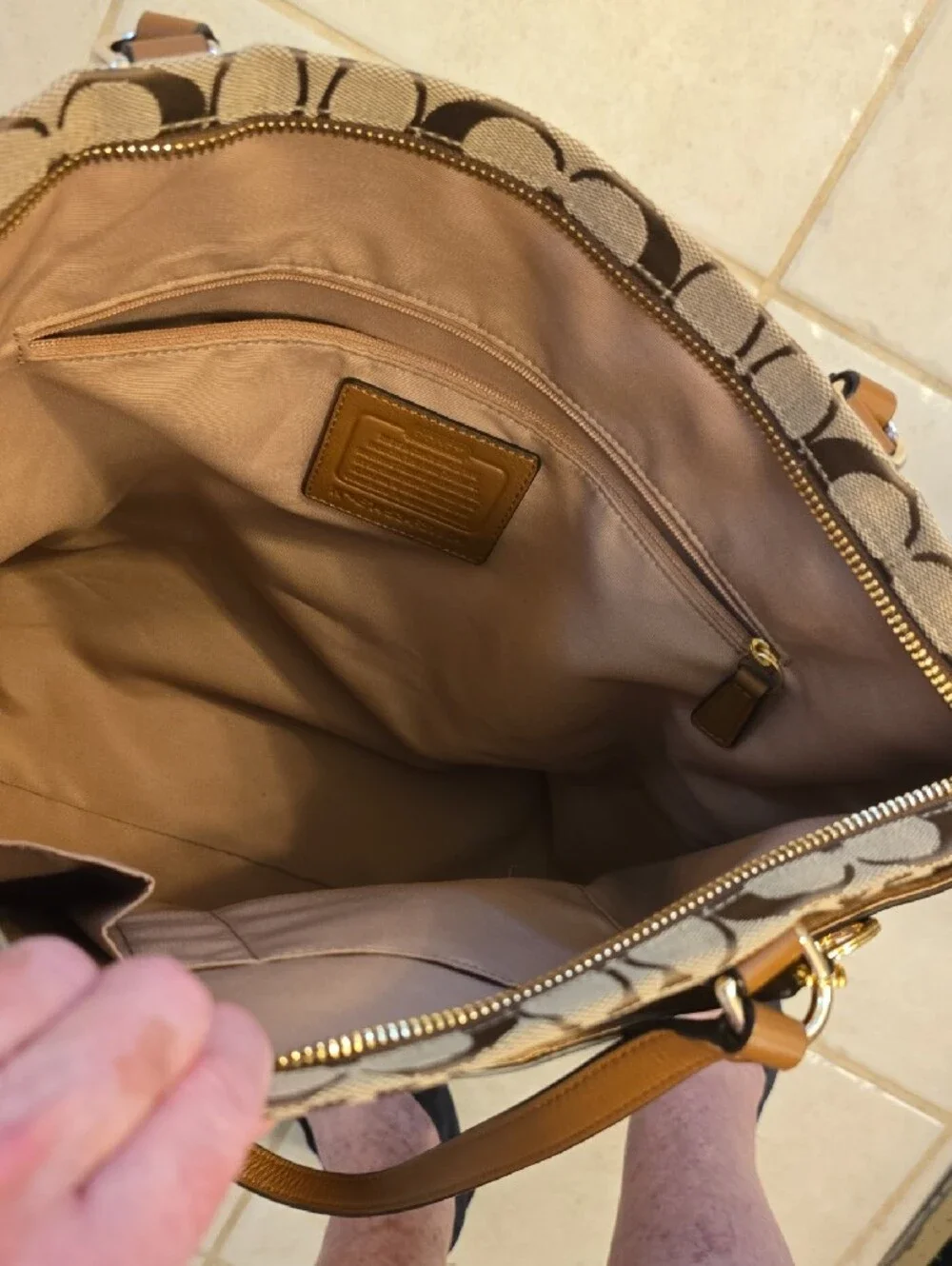 Coach tote signature
